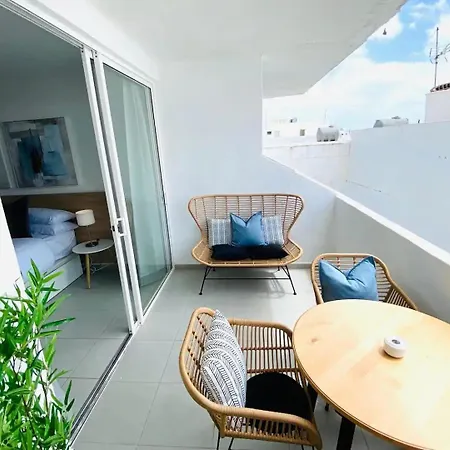 Stunning Studio Διαμέρισμα *